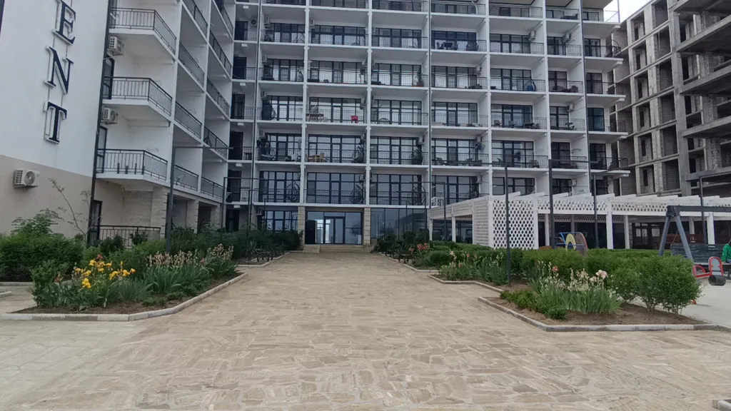 1-комнатная квартира студии с видом на море