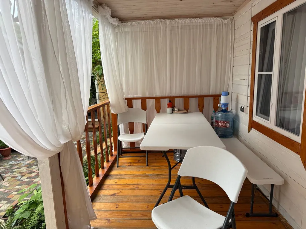 Уютный 2-комнатный коттедж на море