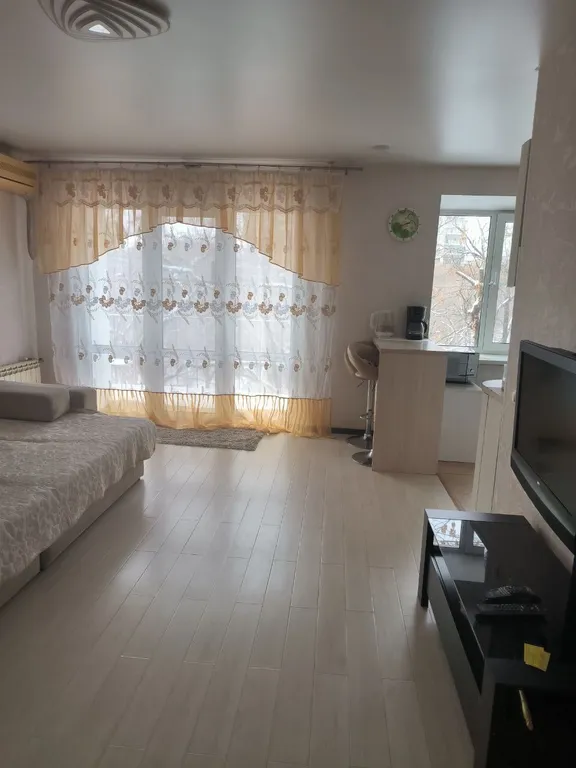 Уютная двухкомнатная квартира с видом на бульвар — аренда посуточно в Хабаровск