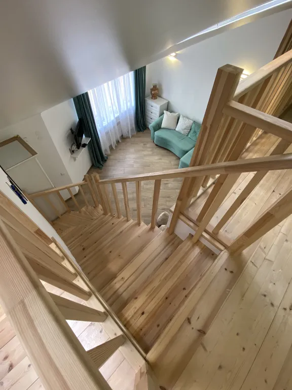 Двухуровневые апартаменты у озера и моря