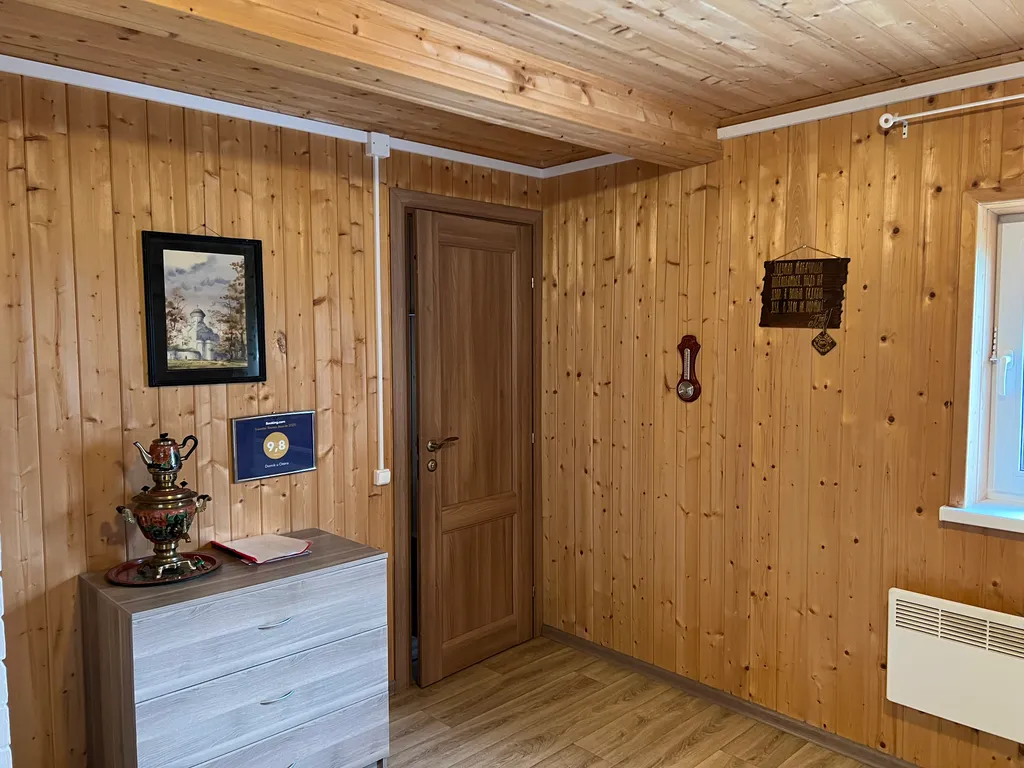 Домик у озера