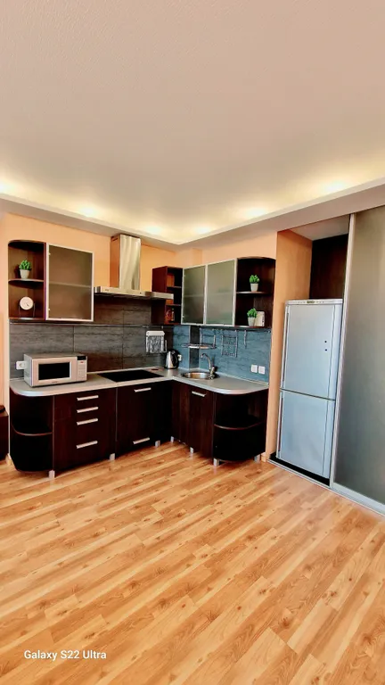 Уютная квартира у Столицы с панорамным видом на город