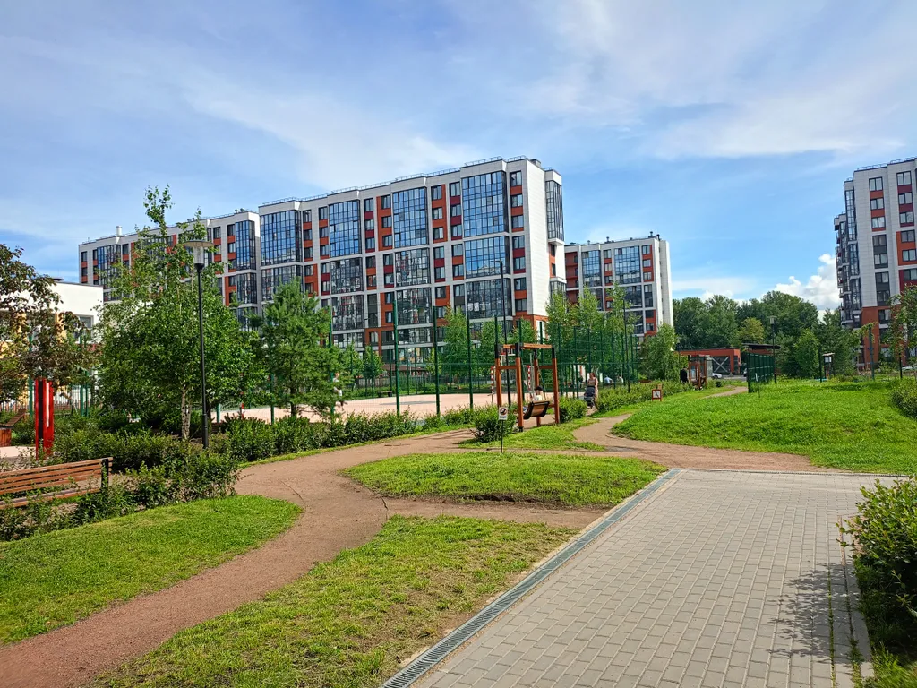 Квартира Квартира Видовая новая студия у метро и парка — Санкт-Петербург