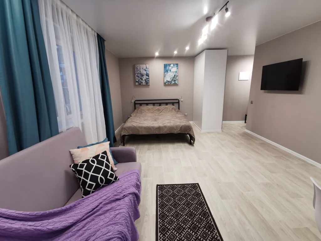 Видовая квартира - студия в центре