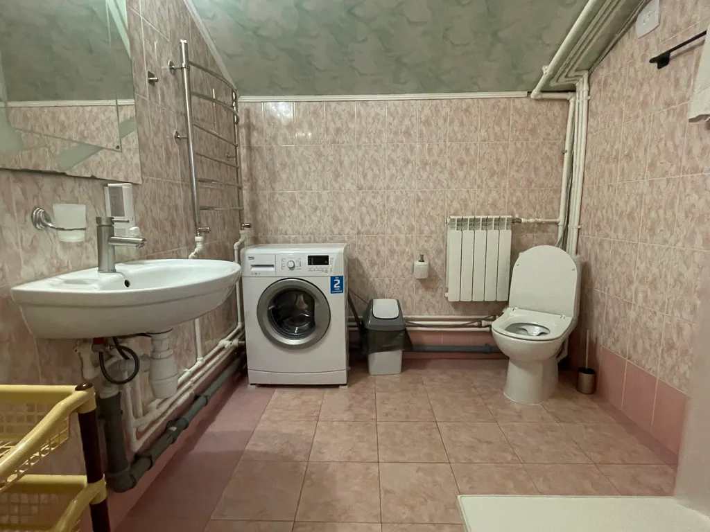 Просторный 4-х местный номер с двумя спальнями на 1-й линии