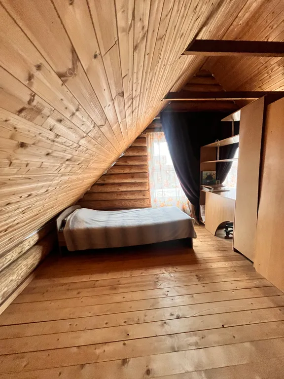 Дом рядом с карьерами