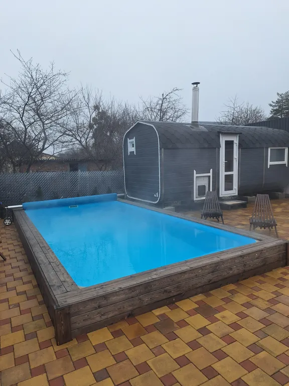 Гостевые домики с бассейном