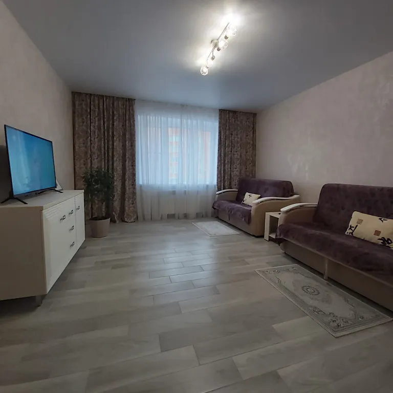 Современная, просторная квартира