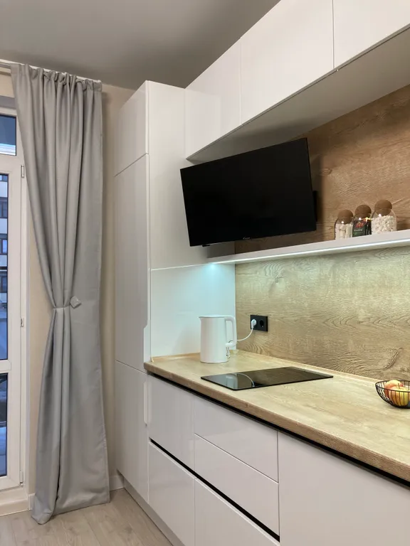 Уютная и стильная студия в горах между озером и морем