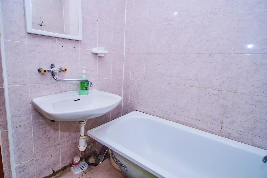 Домик с кроликами у нарзанного источника