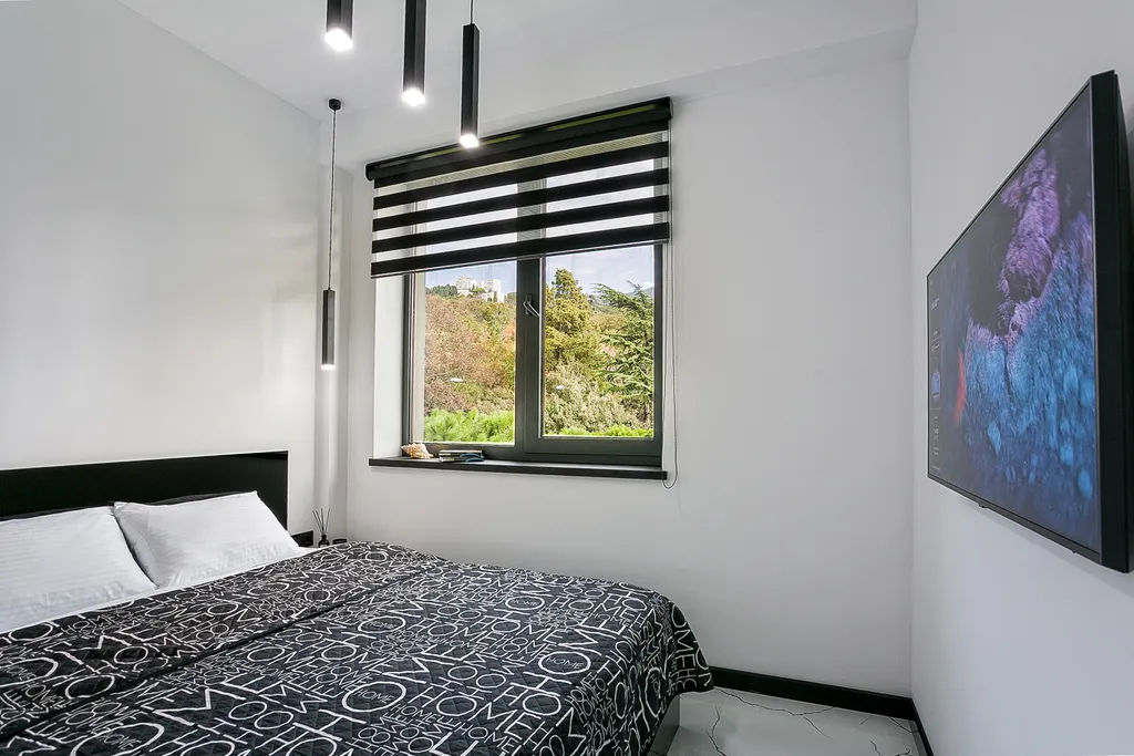 Стильная квартира "Черное&Белое" с видом на море