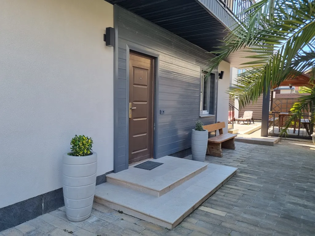 Коттедж Коттедж Апартаменты с бассейном — Сириус