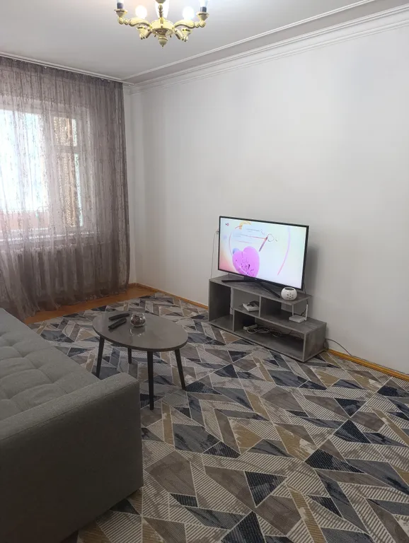 Квартира напротив спортивного комплекса Гладиатор