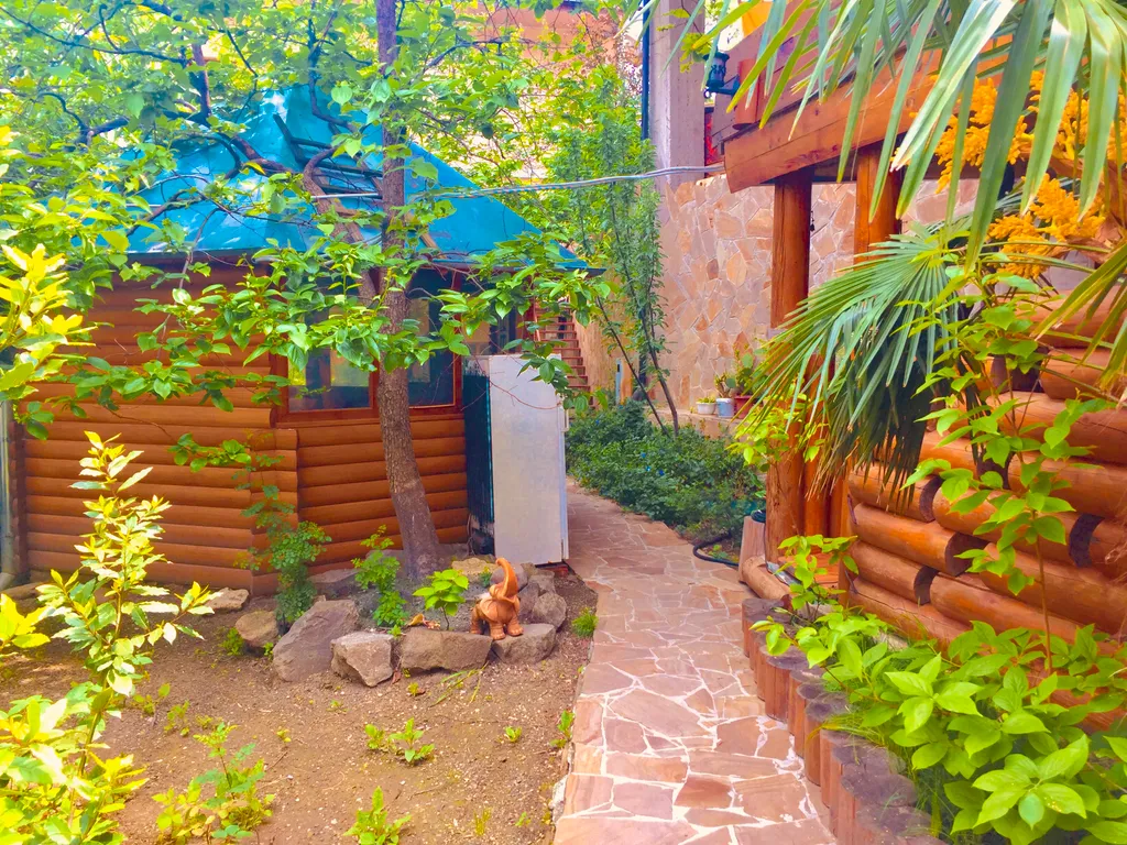 Уютные апартаменты в центре Ялты