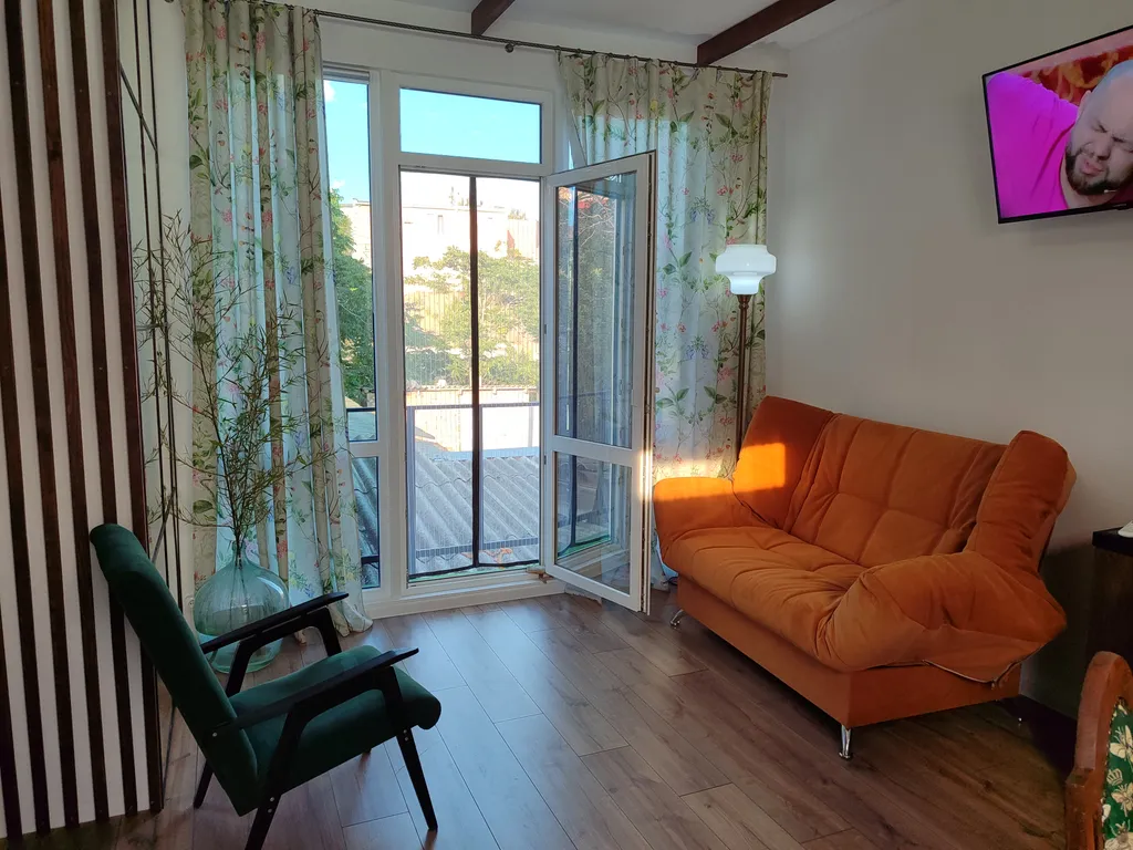 Уютный домик в тихом районе