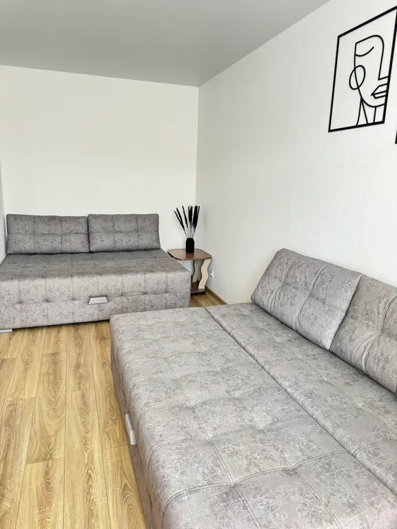 Шикарная квартира с прекрасным видом на бассейны и можжевеловые горы