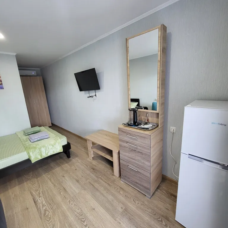 №210 на втором этаже, в номере есть все