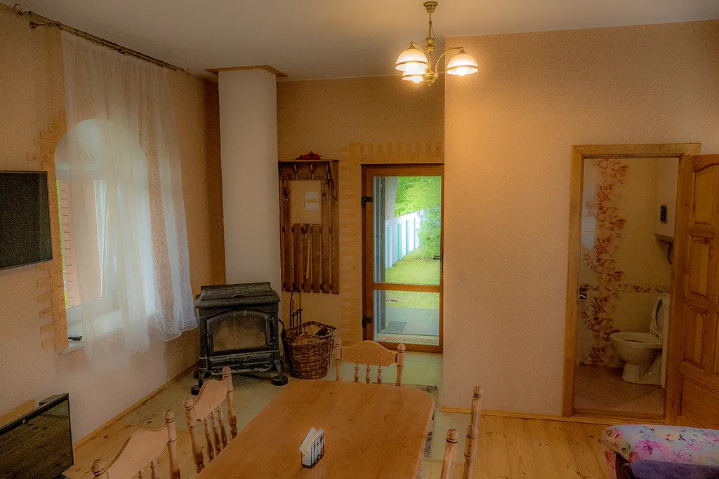 Уютный дом на берегу с мангальной зоной и баней