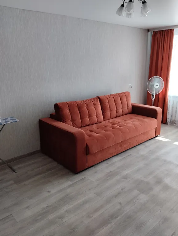 Двухкомнатная квартира в центре города — аренда посуточно в Ишим