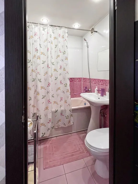 Уютная двухкомнатная квартира в центре рядом с вокзалом и ТЦ Кардинал