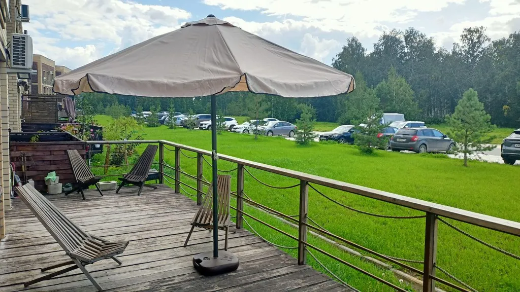 Уютный апартамент с большой террасой и видом на лес