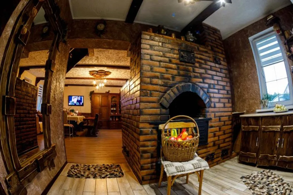 Милый домик в деревне, с видом на озеро