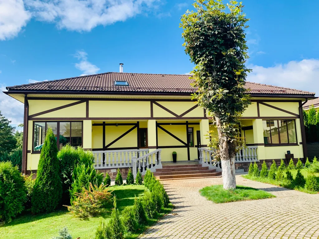 Коттедж Дипломатический у озера в усадьбе Нарочь-Романтик