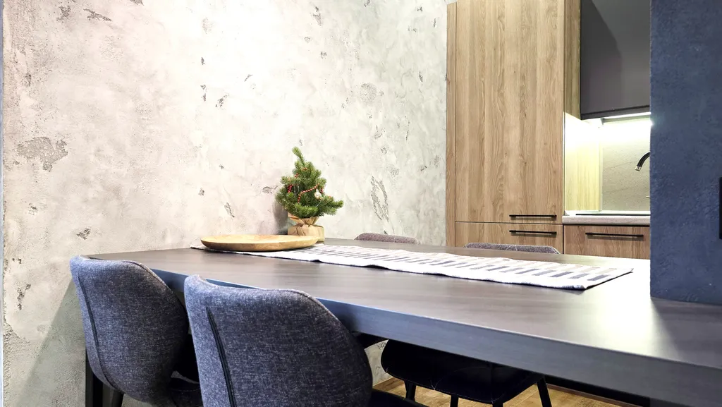 Современный красивый апартамент со спальней. Панорама на горы. Центр.