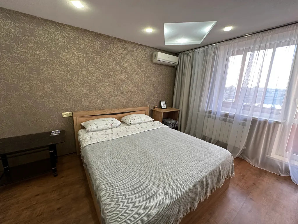 Двухкомнатная квартира с шикарным видом на набережную