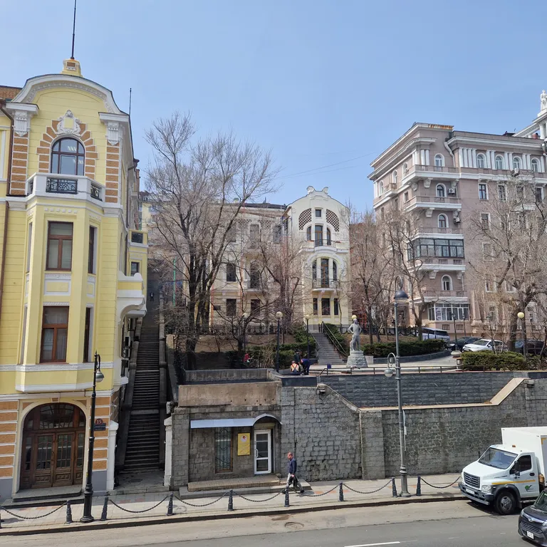 Уютная новая студия в Туристическом центре Владивостока