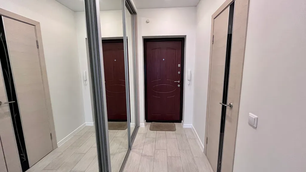 Шикарная квартира с видом на город с лоджии 17 эт,в центре Древлянки