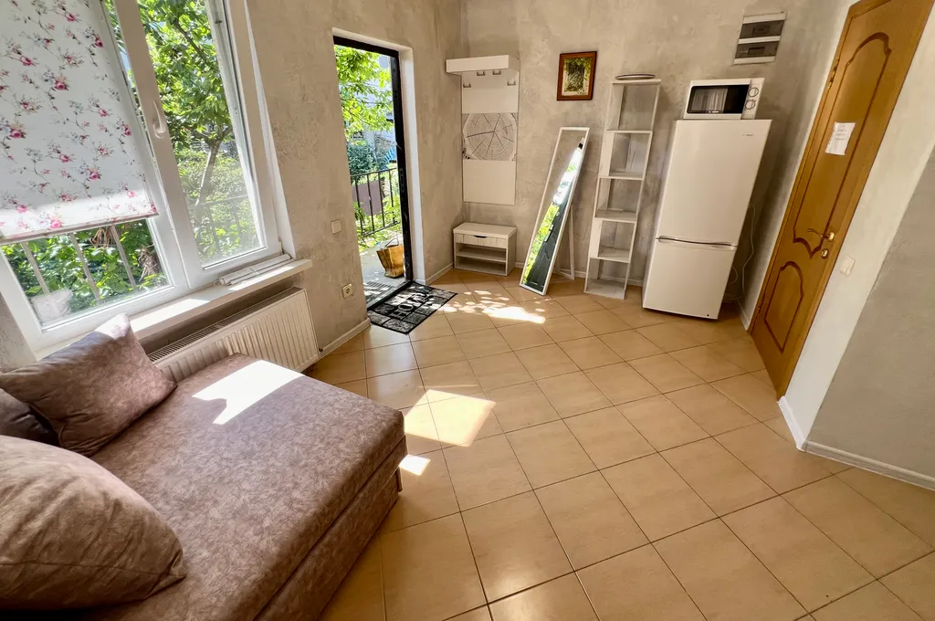 Коттедж Этаж дома возле моря — Ялта