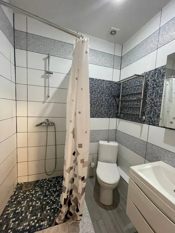 Апартаменты трёхкомнатные с кухней