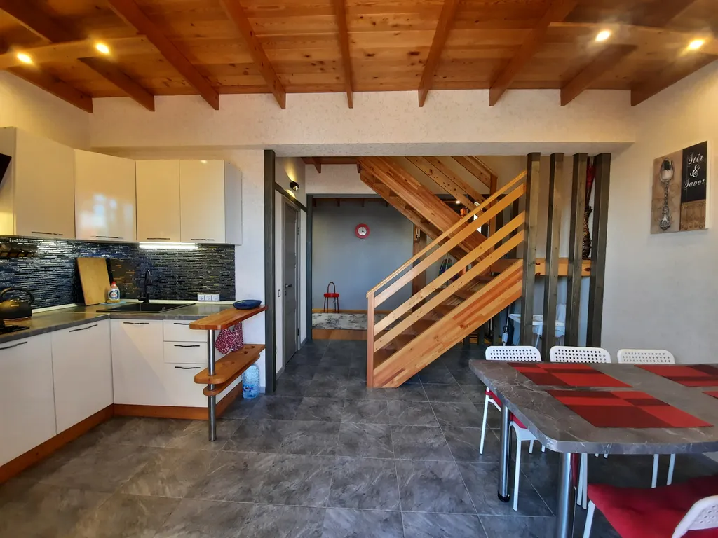 Дом с минибассейном