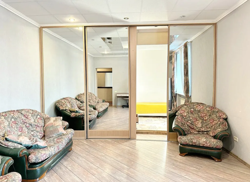 4-комнатная квартира в центре рядом с набережной