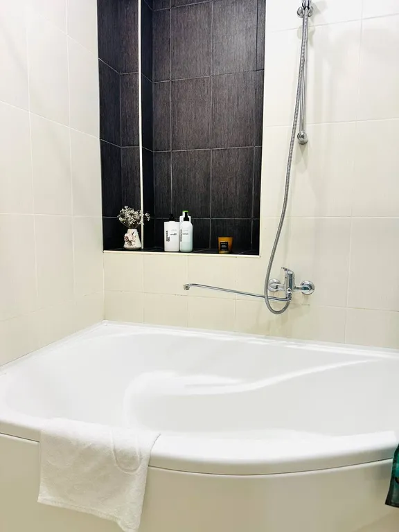 Ваша Идеальная Квартира в Сердце Событий!