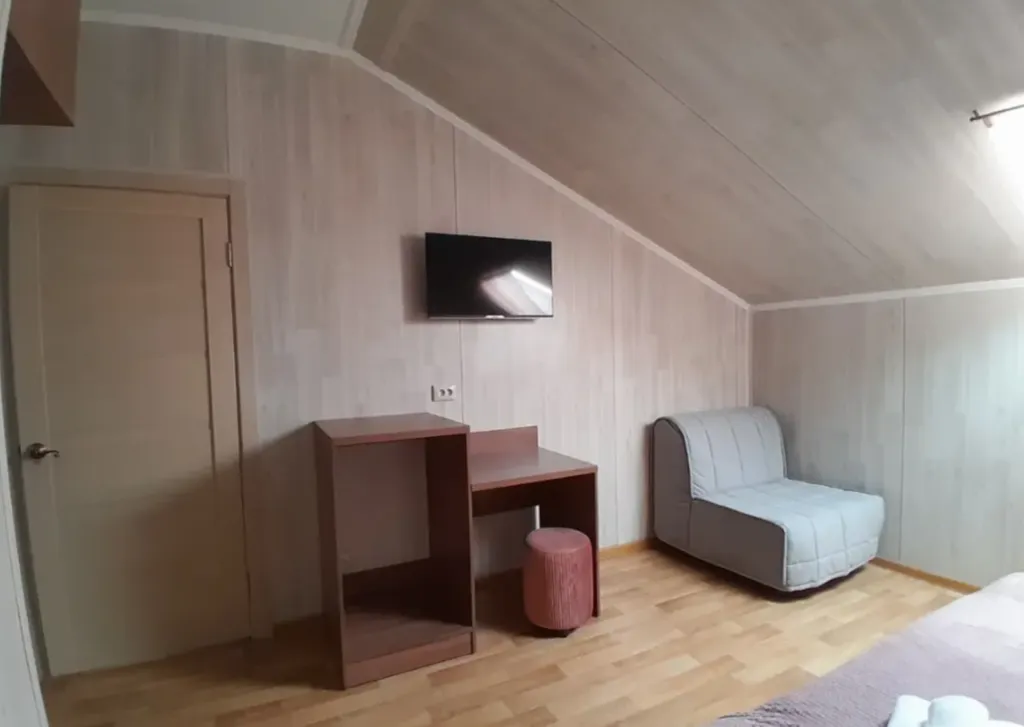 Четырехместный номер мансардный этаж