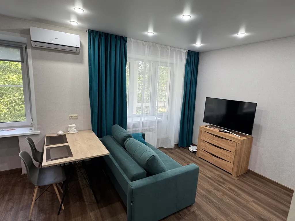 Квартира Квартира Уютная студия в центре города в тихом зелёном дворе — Ярославль