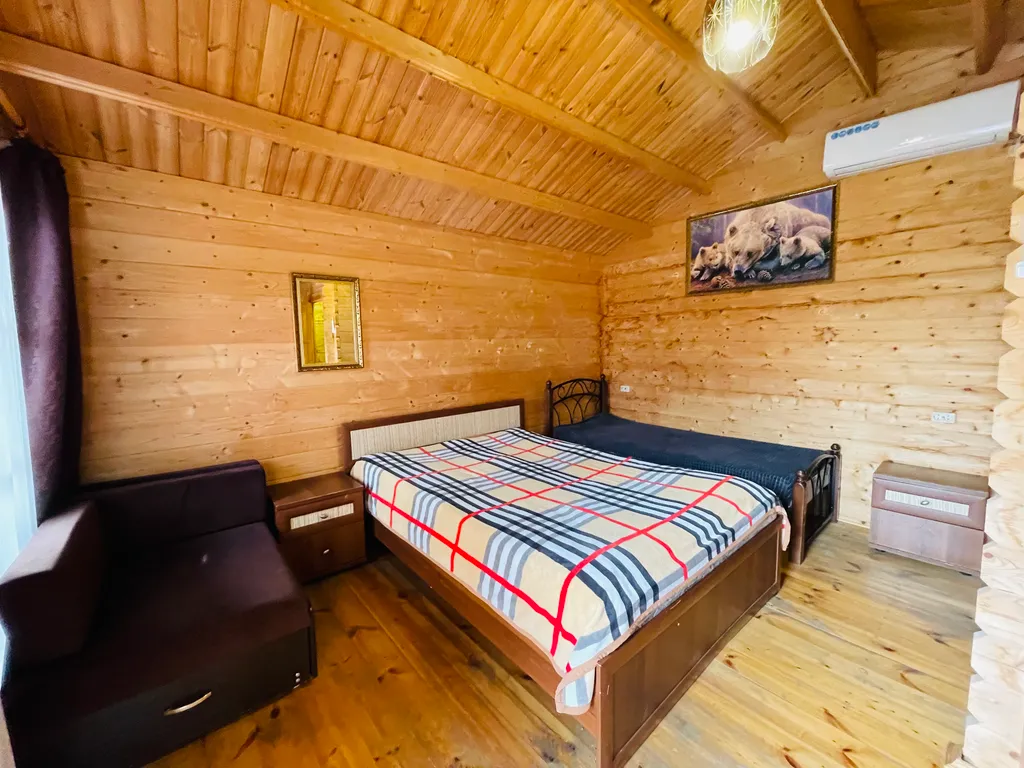 Домики четырёхместные с удобствами, в пригороде Нового Афона,