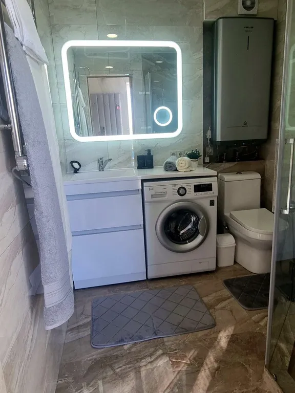 Квартира Трехкомнатная квартира с бассейном и потрясающим видом на море — Сириус