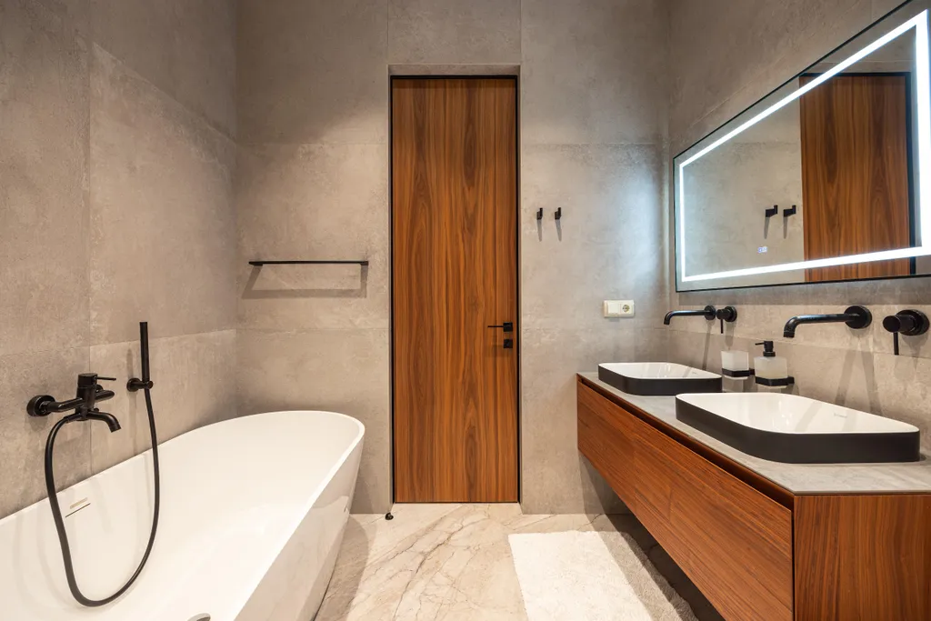 Дизайнерская квартира с террасой, бассейном и видом на море