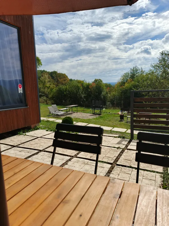 Дом двухместный с видом на горы