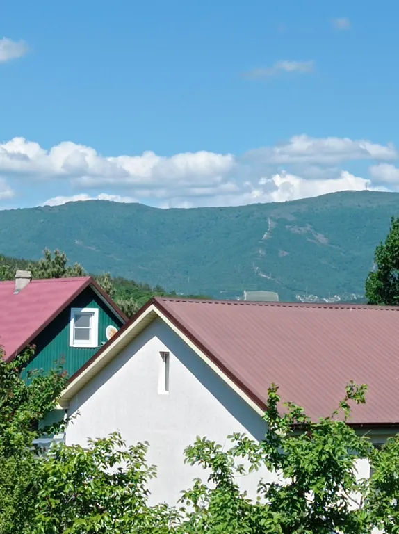 Коттедж Домик недалеко от моря — Геленджик