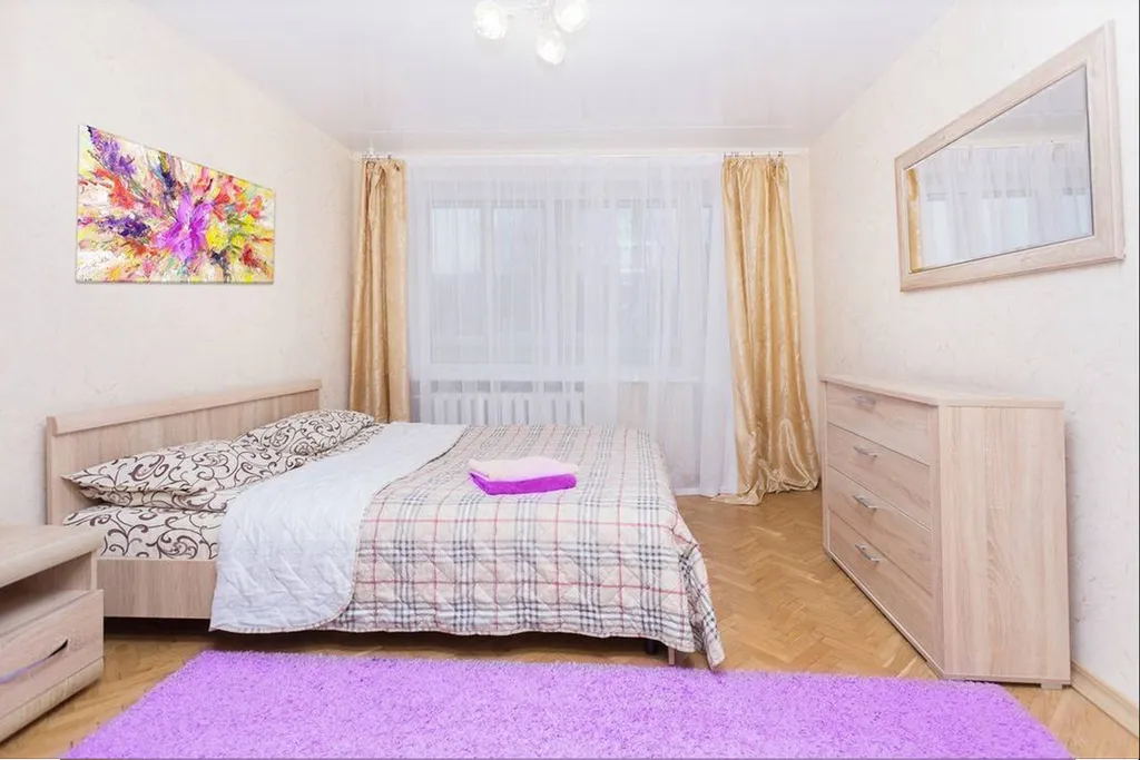 Квартира Центр 2-х комнатная квартира на 6 человек рядом с метро — Минск