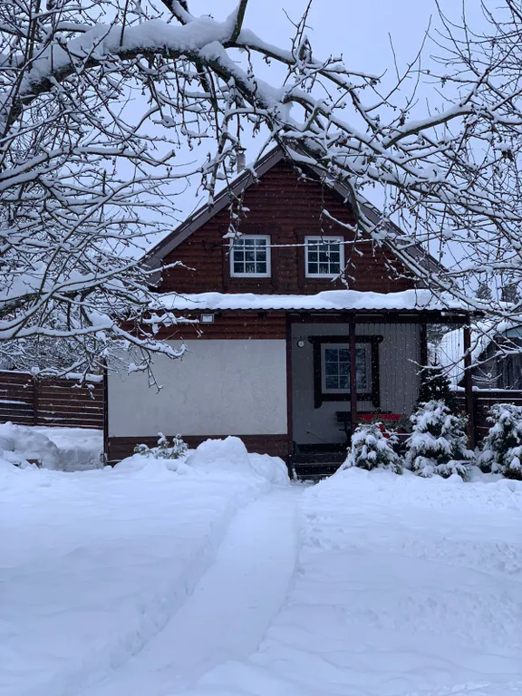 Домик близ Сорочан с баней-бочкой
