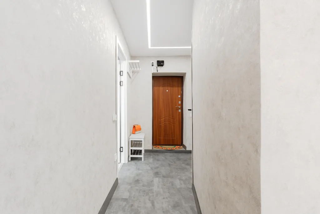 Просторная 2-комнатная квартира с дизайнерским ремонтом