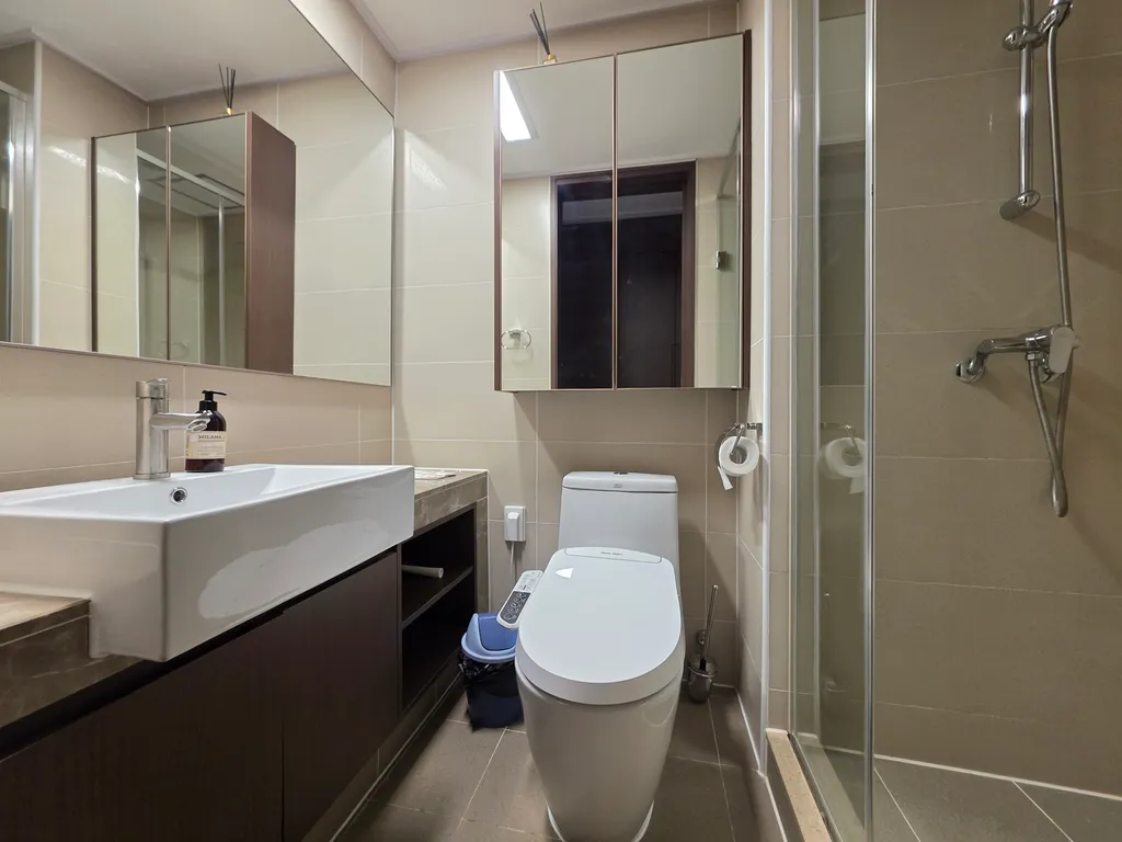 2-комнатная квартира возле Посольства США