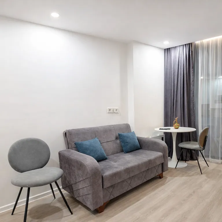 Просторная квартира в 10 метрах от моря и пляжа. Batumi View