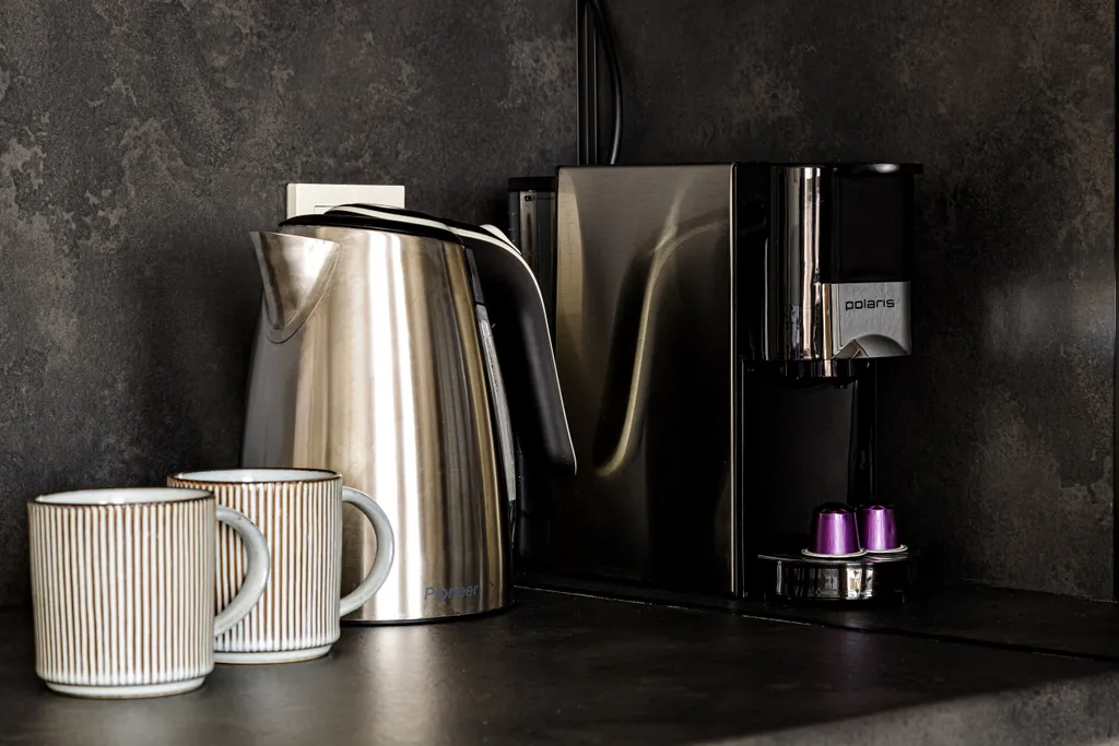 VIP-студия с роскошной ванной у панорамного окна