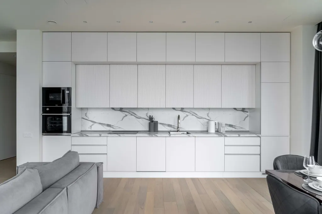 Просторные трёхкомнатные апартаменты в центре города в Capital Towers